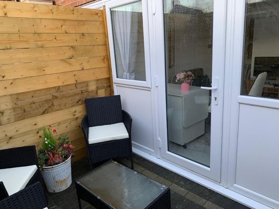 Carshalton Apartment C, A One Bedroom Flat In South London מראה חיצוני תמונה